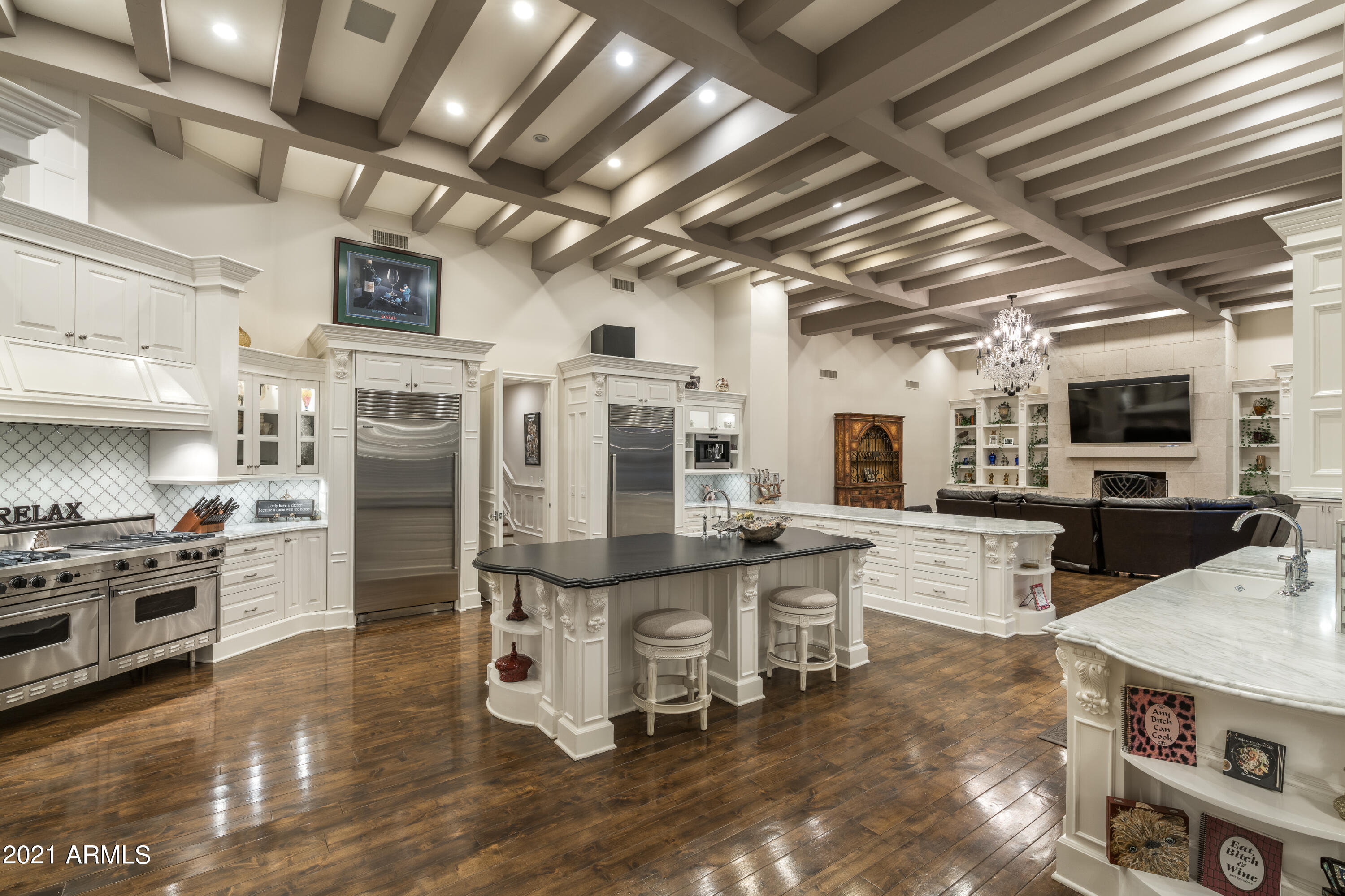 6310 North Yucca Road Paradise Valley, AZ 85253 - Photo 9 of 30 41 Kitchen At Dusk