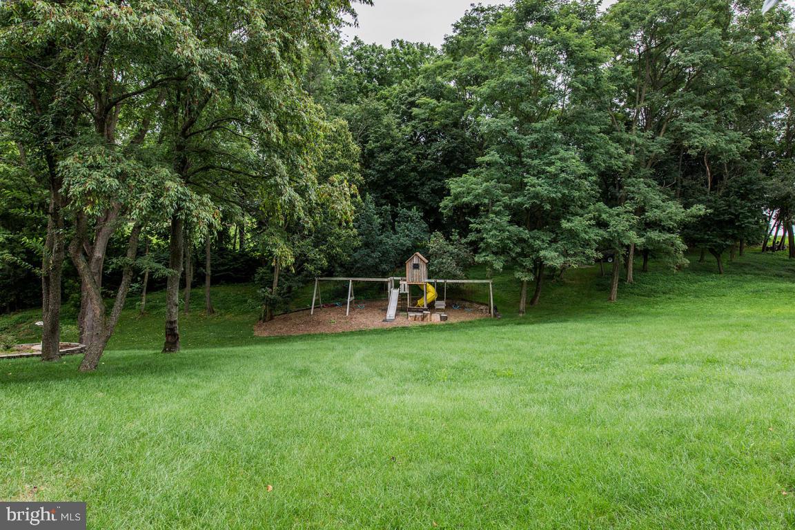 142 Snavely Mill Road Lititz, PA 17543 - Photo 7 of 70