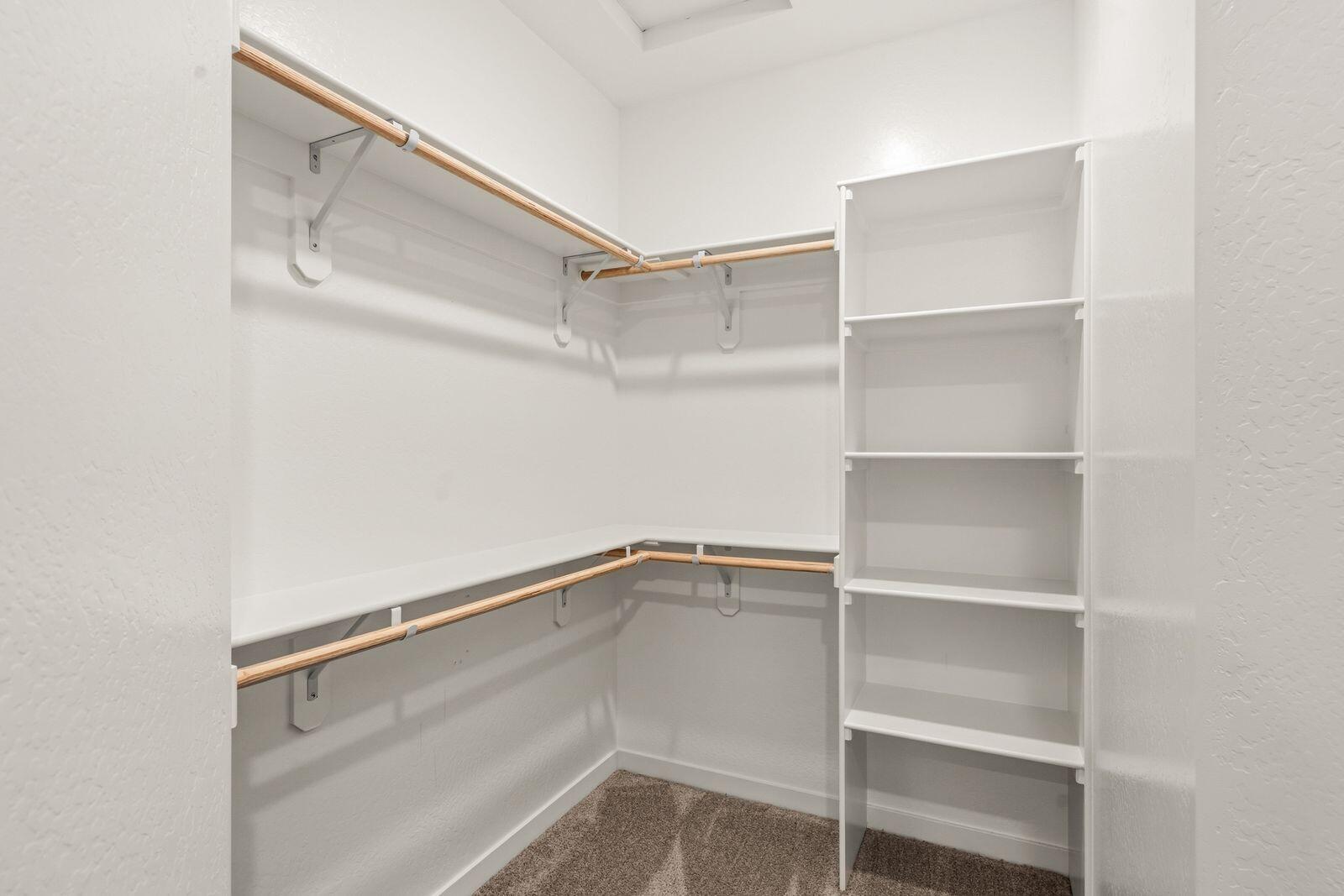 669 Old Waverly Way, Unit 20 Eagle Point, OR 97524 - Photo 16 of 32 a view of an empty walk in closet