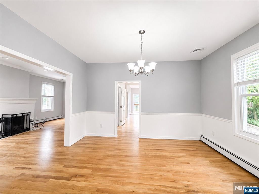 24 Sunderland Avenue Rutherford, NJ 07070 - Photo 4 of 34