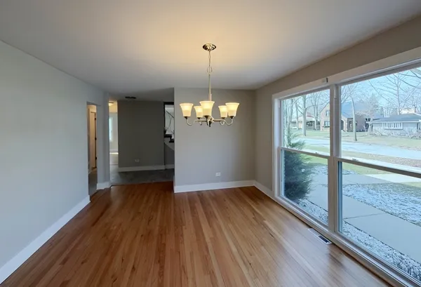 $339,900 | 2052 Collett Lane, Flossmoor, IL 60422