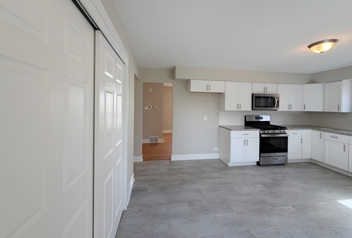 2052 Collett Lane Flossmoor, IL 60422 - Photo 5 of 10
