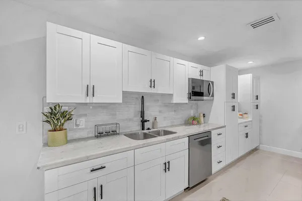 $549,900 | 6520 Kimberly Boulevard, North Lauderdale, FL 33068