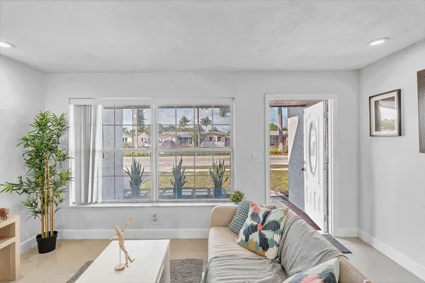 $549,900 | 6520 Kimberly Boulevard, North Lauderdale, FL 33068