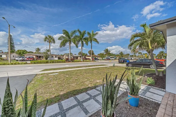 $549,900 | 6520 Kimberly Boulevard, North Lauderdale, FL 33068