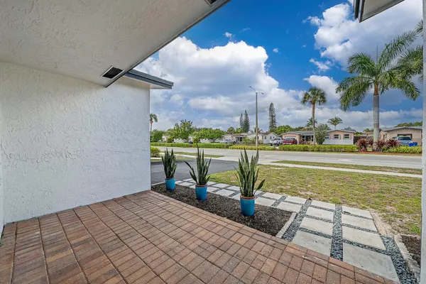 $549,900 | 6520 Kimberly Boulevard, North Lauderdale, FL 33068