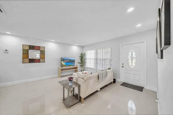 $549,900 | 6520 Kimberly Boulevard, North Lauderdale, FL 33068