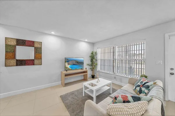 $549,900 | 6520 Kimberly Boulevard, North Lauderdale, FL 33068