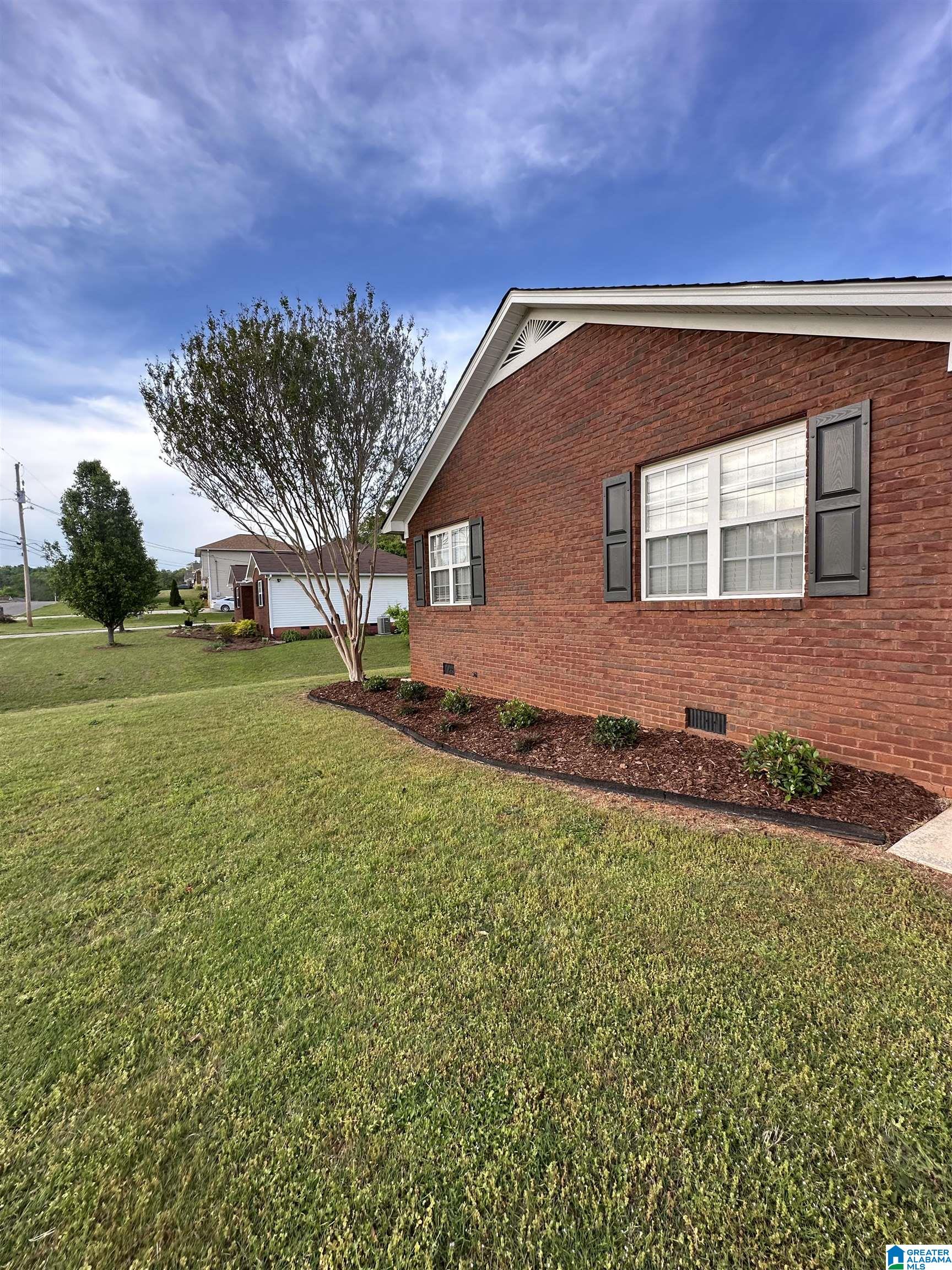 536 Bailey Road Weaver, AL 36277 - Photo 4 of 31