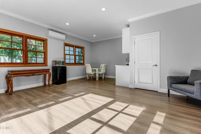 $1,600 | 1115 South Wilton Place, Unit A, Los Angeles, CA 90019