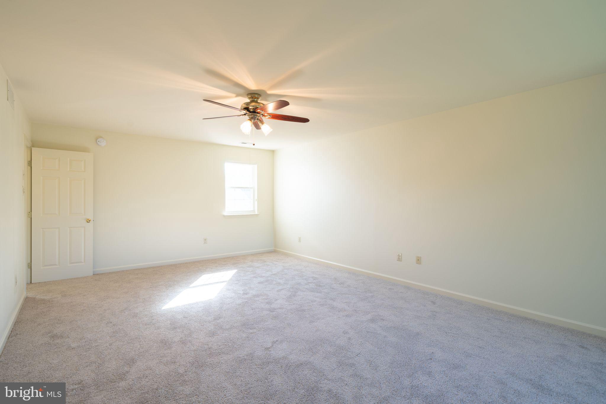 5 Liberty Court Marcus Hook, PA 19061 - Photo 16 of 35