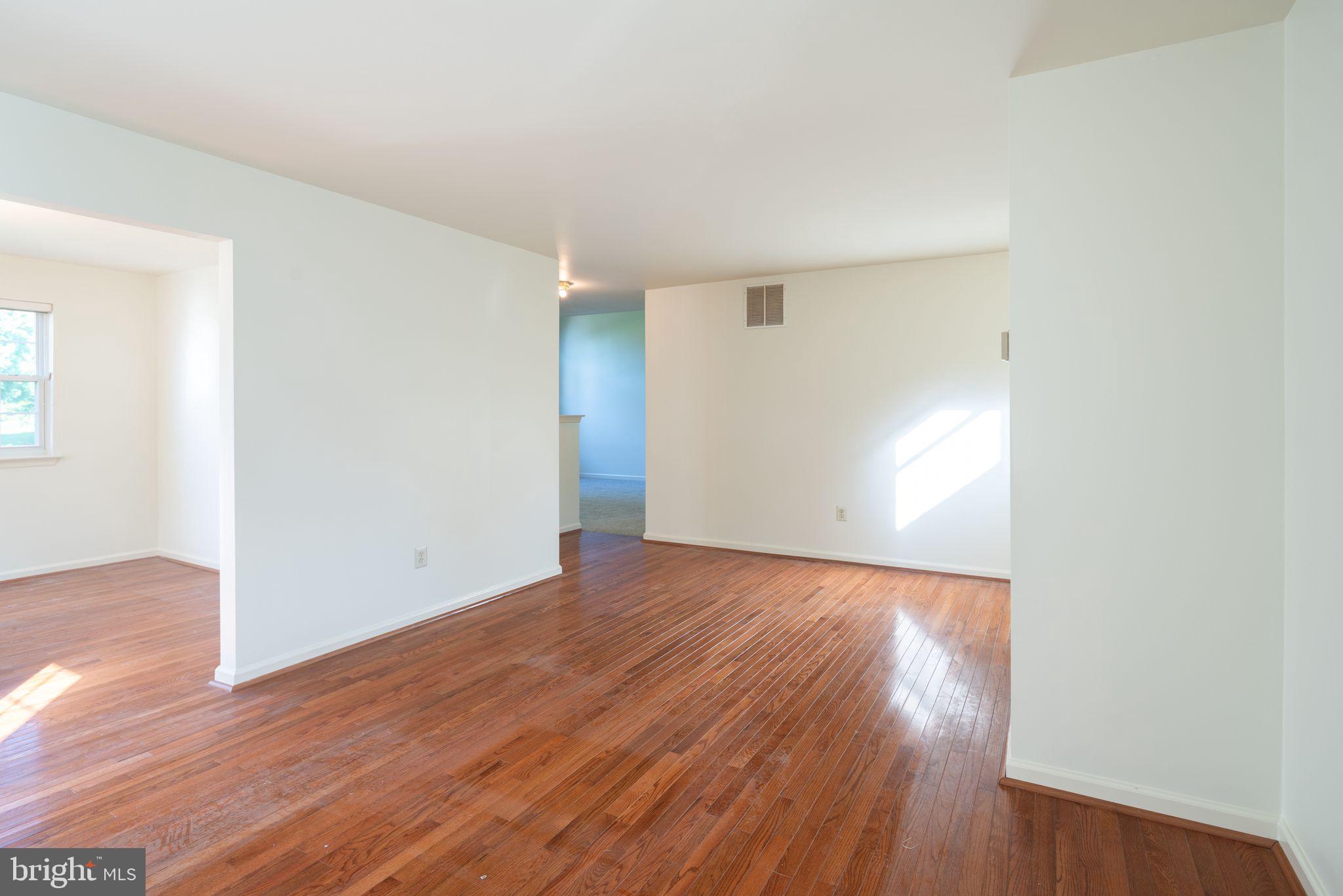 5 Liberty Court Marcus Hook, PA 19061 - Photo 4 of 35