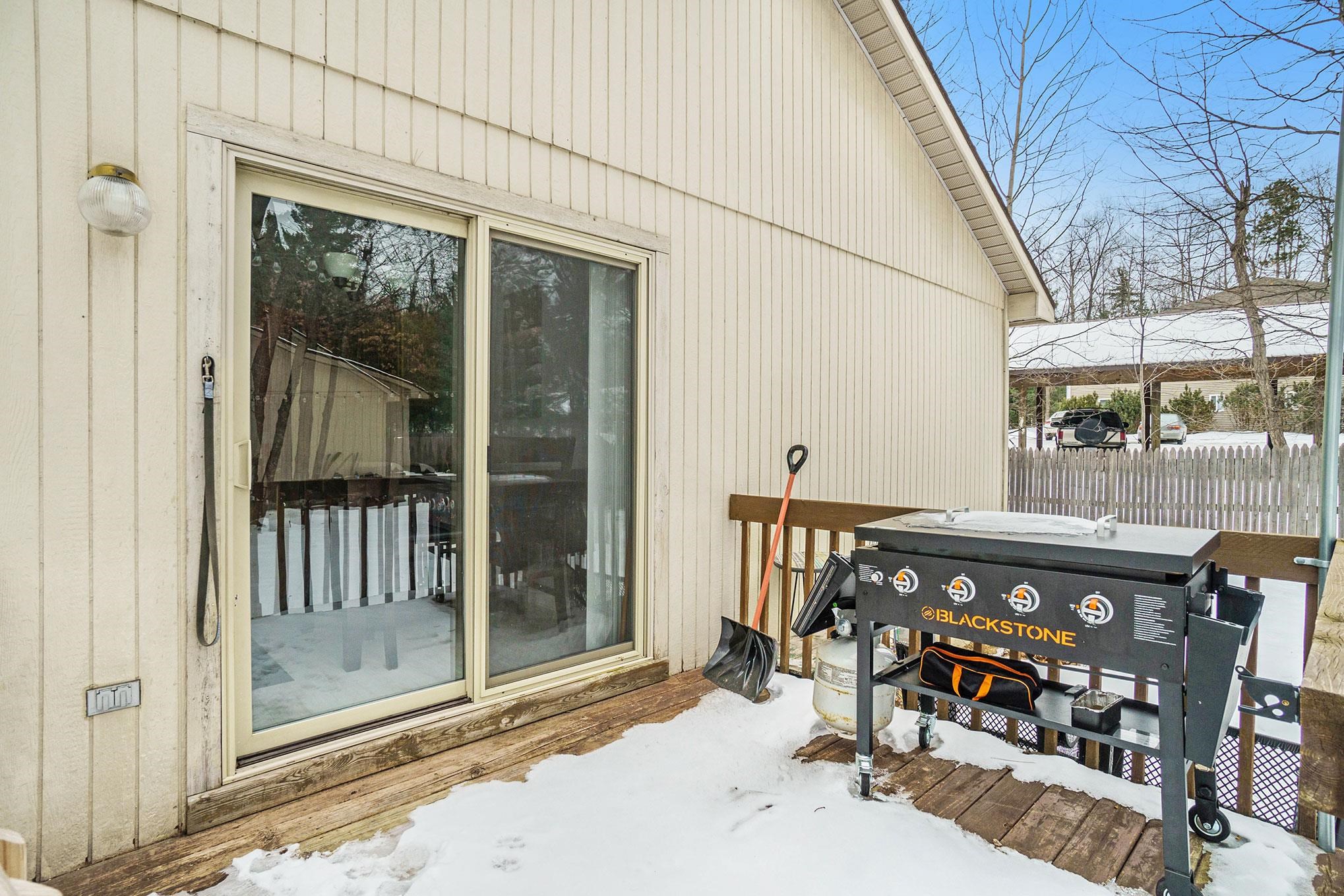 3449 Holiday Road Traverse City, MI 49686 - Photo 18 of 20 1906735-17.JPG