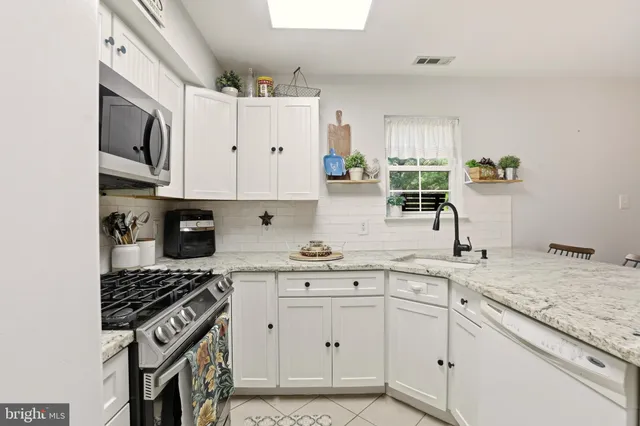 $289,000 | 1544 Ben Franklin Court, Mays Landing, NJ 08330