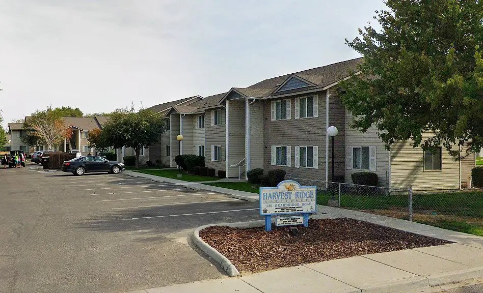 1181 Grandridge Road Grandview, WA 98930 - Photo 1 of 7