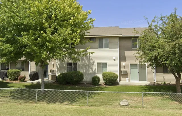 $883 | 1181 Grandridge Road, Grandview, WA 98930