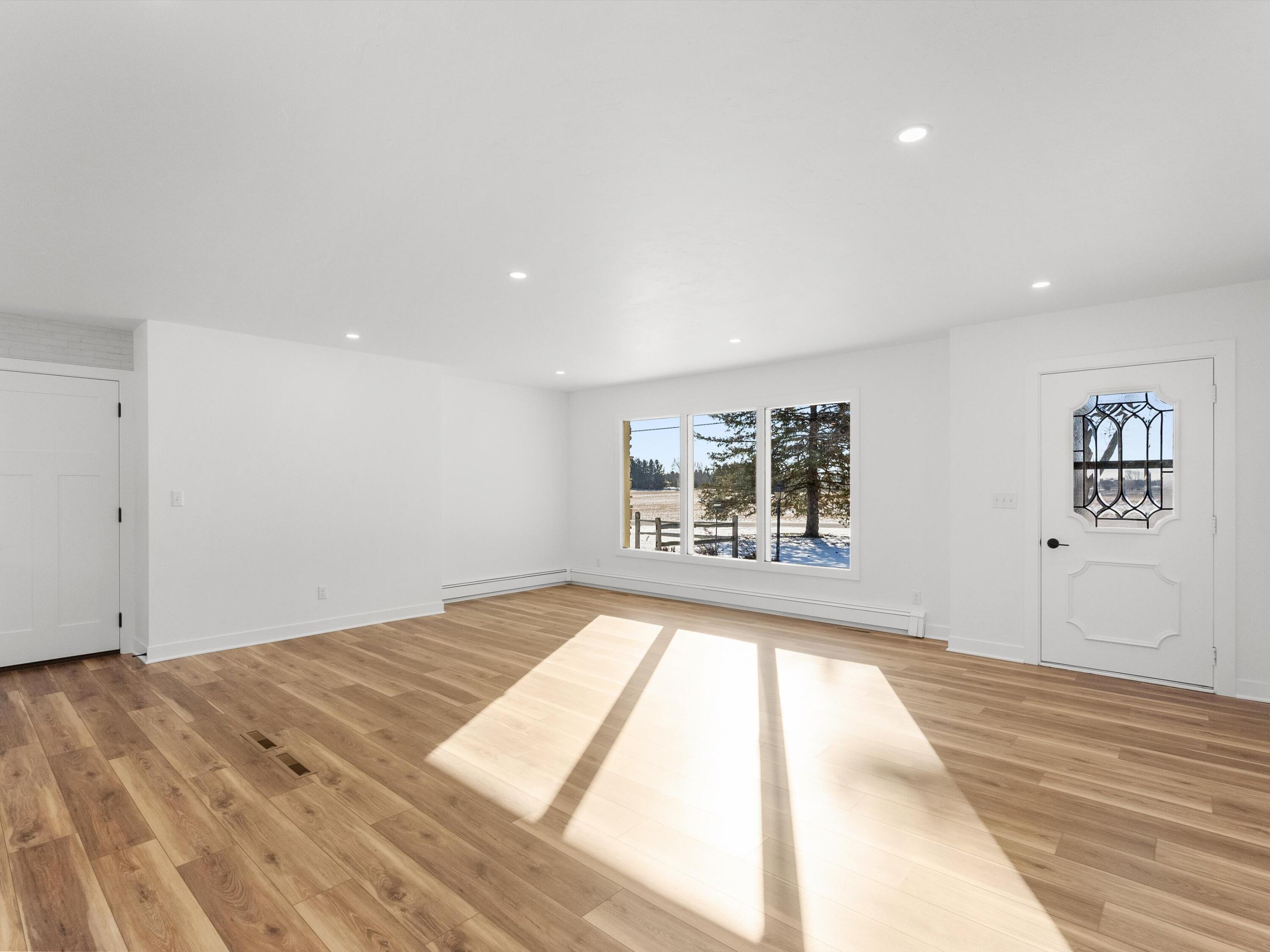 W2276 Ourtown Road Lima, WI 53085 - Photo 8 of 32 Living Room