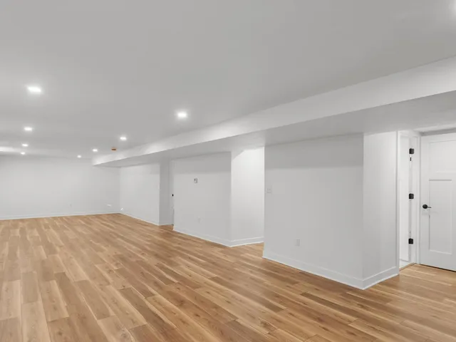 $649,999 | W2276 Ourtown Road, Lima, WI 53085