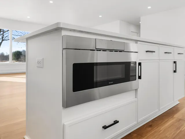 $649,999 | W2276 Ourtown Road, Lima, WI 53085