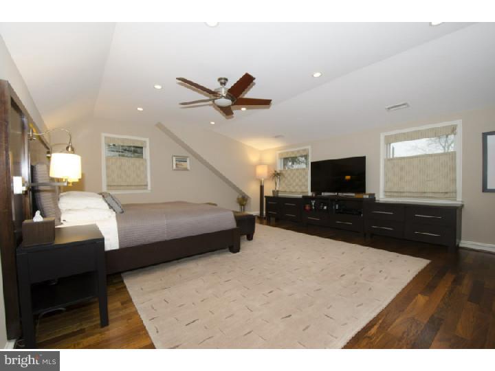 1231 Pinewood Road Villanova, PA 19085 - Photo 11 of 25