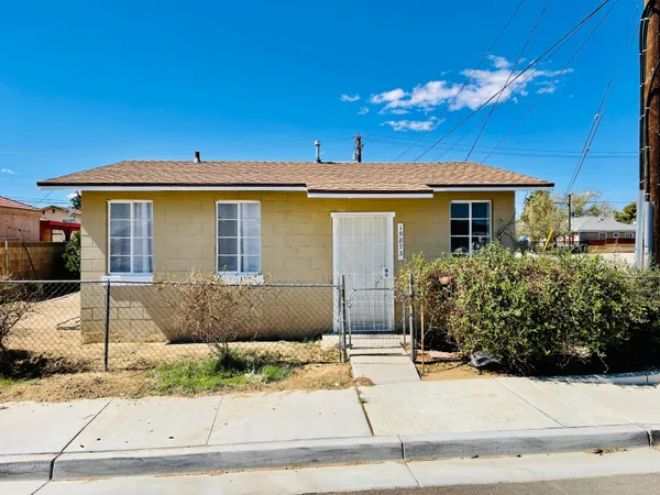 $1,250 | 15873 N Street, Mojave, CA 93501