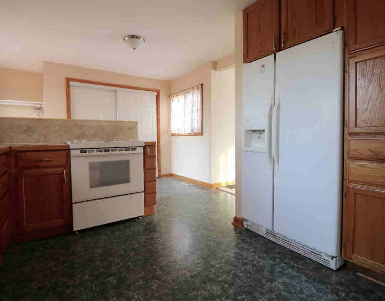 2404 West Stanley Road Mount Morris, MI 48458 - Photo 8 of 24 21241139-8.JPG