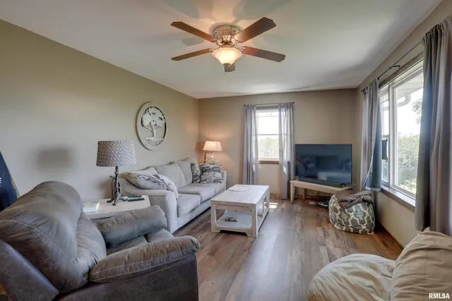 $999,044 | 2629-2641 County Road 300 North, Liberty, IL 62347