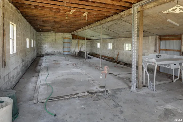 $999,044 | 2629-2641 County Road 300 North, Liberty, IL 62347