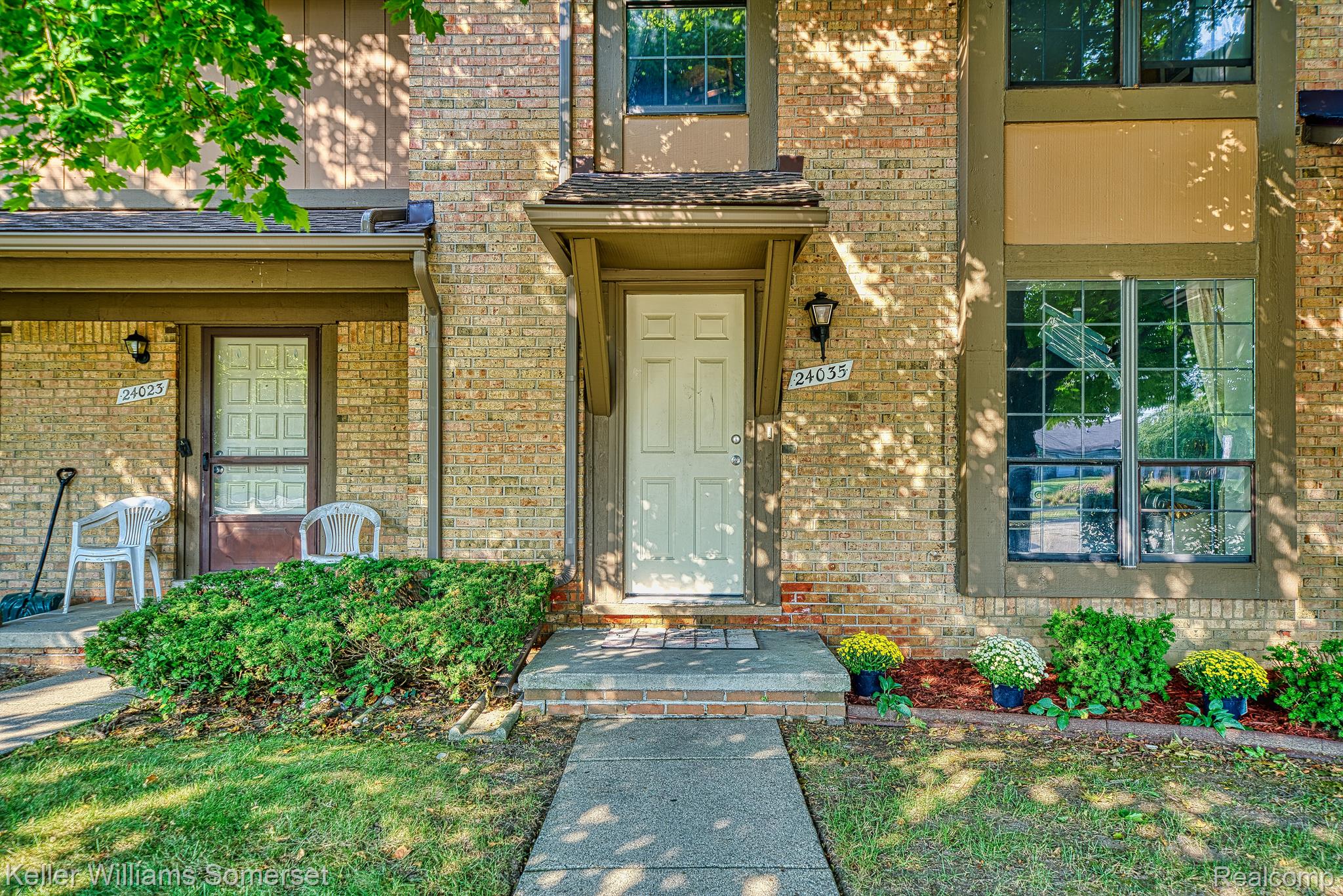 24035 Greenhill Road Warren, MI 48091 - Photo 2 of 26 Gallery Image 2