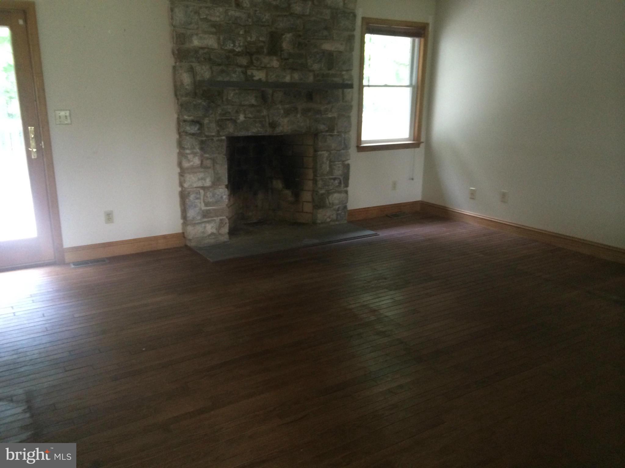 1120 Priestford Road Street, MD 21154 - Photo 16 of 29 Living Room