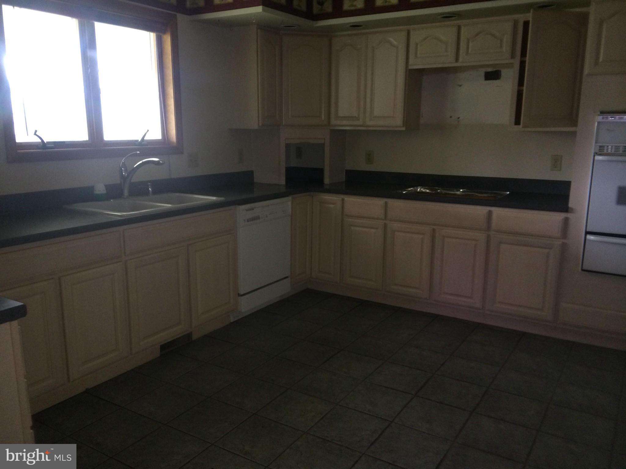 1120 Priestford Road Street, MD 21154 - Photo 17 of 29 Kitchen