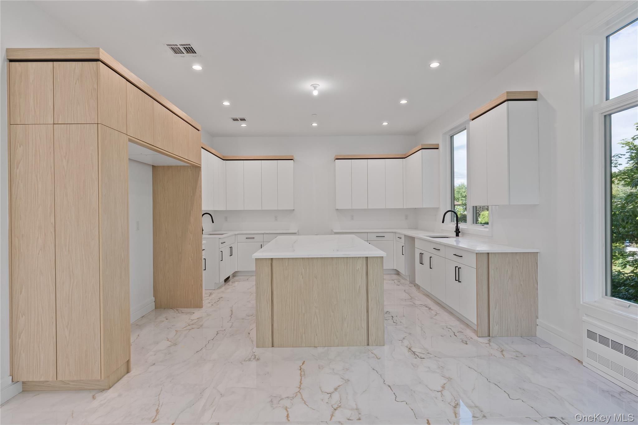 40 Singer Avenue, Unit 214 Spring Valley, NY 10977 - Photo 8 of 49 Kitchen
