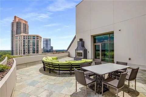 $849,000 | 700 Park Regency Place Northeast, Unit 1501, Atlanta, GA 30326