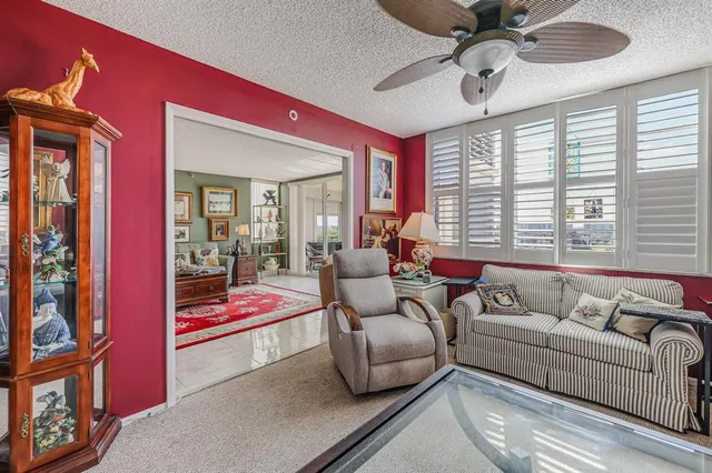 $259,000 | 3520 Oaks Way, Unit 809, Pompano Beach, FL 33069