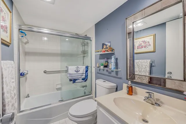 $259,000 | 3520 Oaks Way, Unit 809, Pompano Beach, FL 33069