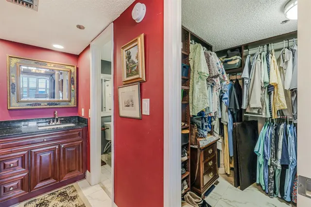 $259,000 | 3520 Oaks Way, Unit 809, Pompano Beach, FL 33069