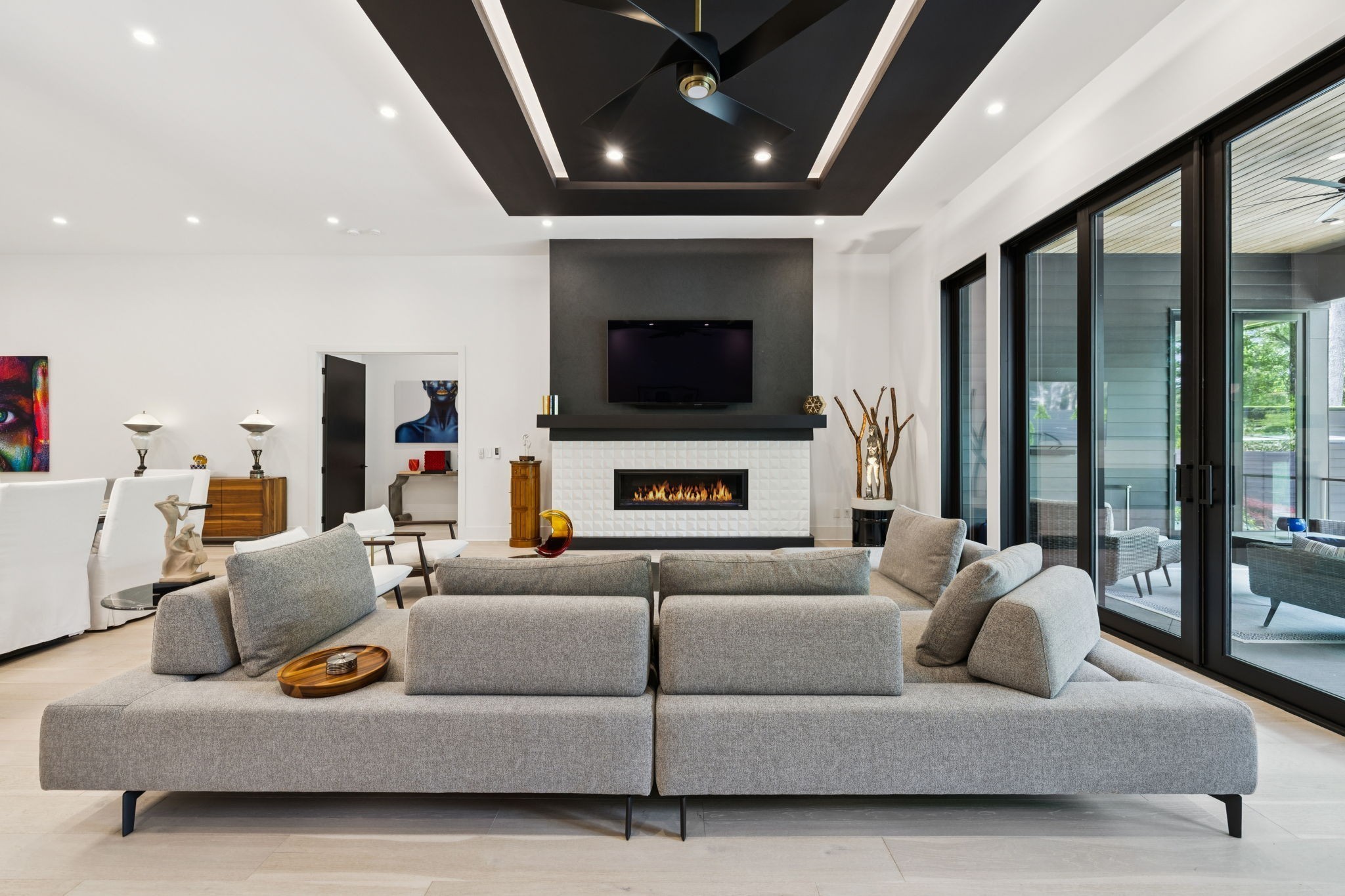 3916 Harding Place Nashville, TN 37215 - Photo 21 of 85 a living room with furniture and a flat screen tv