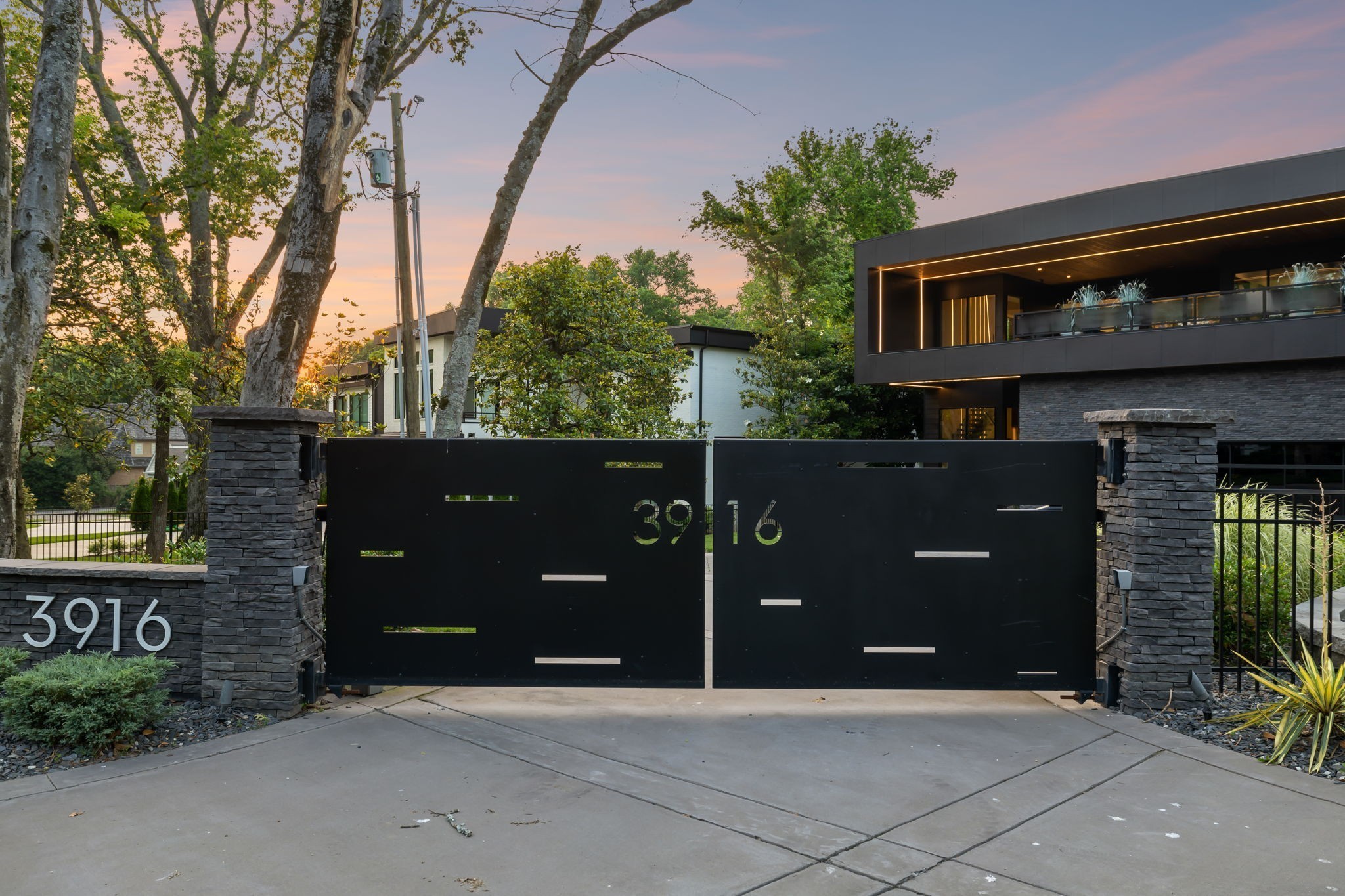 3916 Harding Place Nashville, TN 37215 - Photo 3 of 85