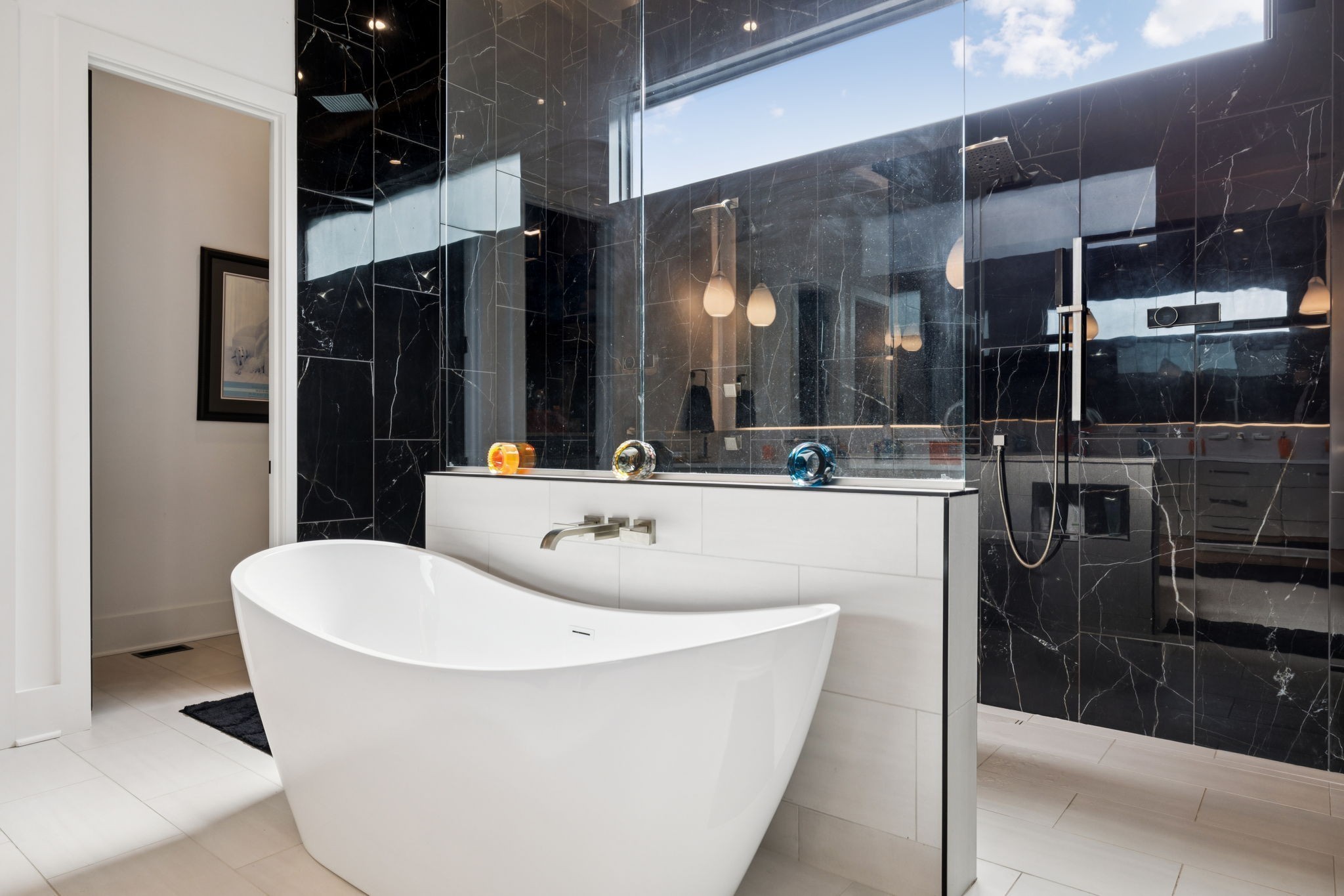 3916 Harding Place Nashville, TN 37215 - Photo 35 of 85 a bathroom with a bathtub and shower