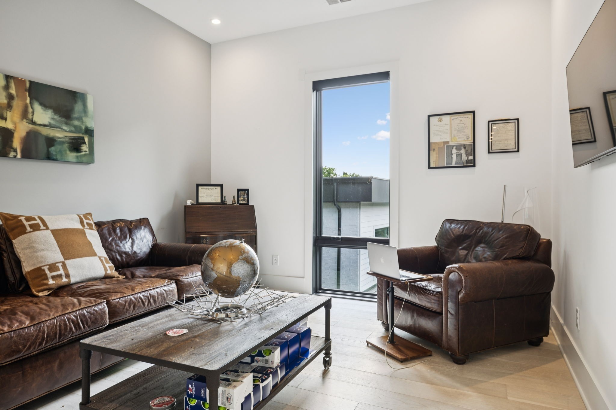 3916 Harding Place Nashville, TN 37215 - Photo 47 of 85 a living room with furniture and a wooden floor