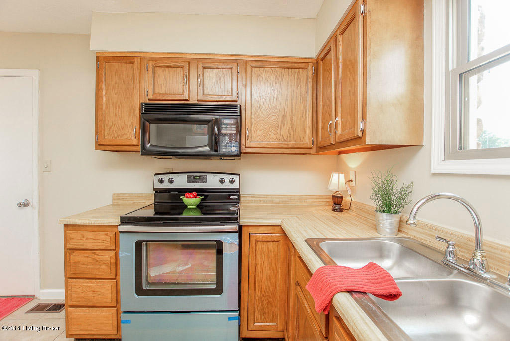 8909 Gutenberg Road Louisville, KY 40299 - Photo 18 of 53 Kitchen 6