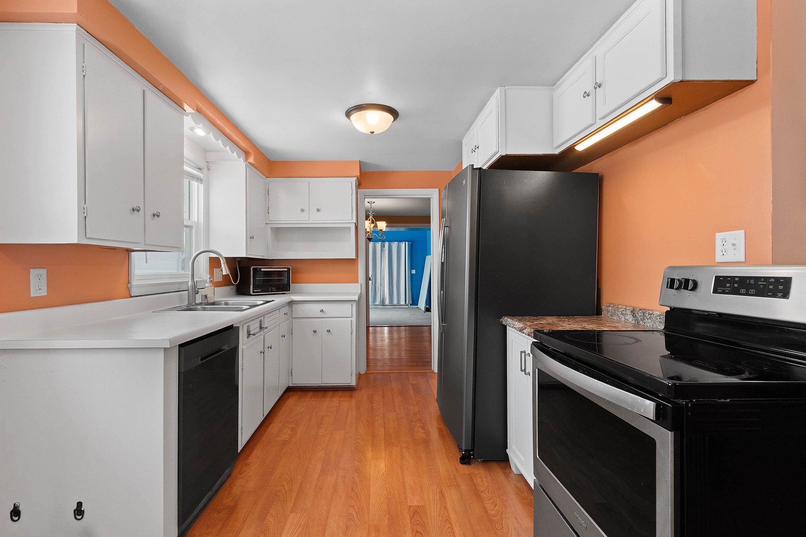 2412 North Morrison Street Appleton, WI 54911 - Photo 11 of 39