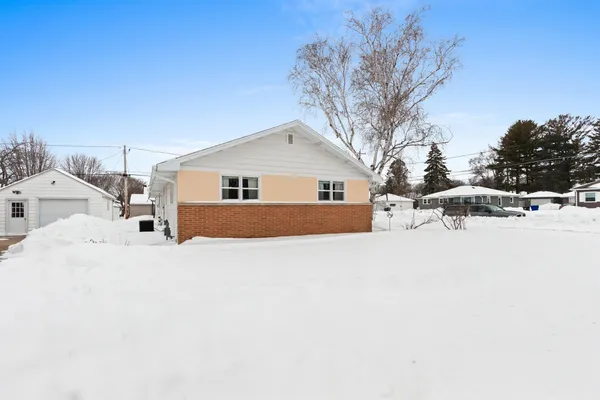 $289,900 | 2412 North Morrison Street, Appleton, WI 54911
