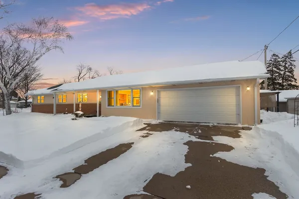 $289,900 | 2412 North Morrison Street, Appleton, WI 54911