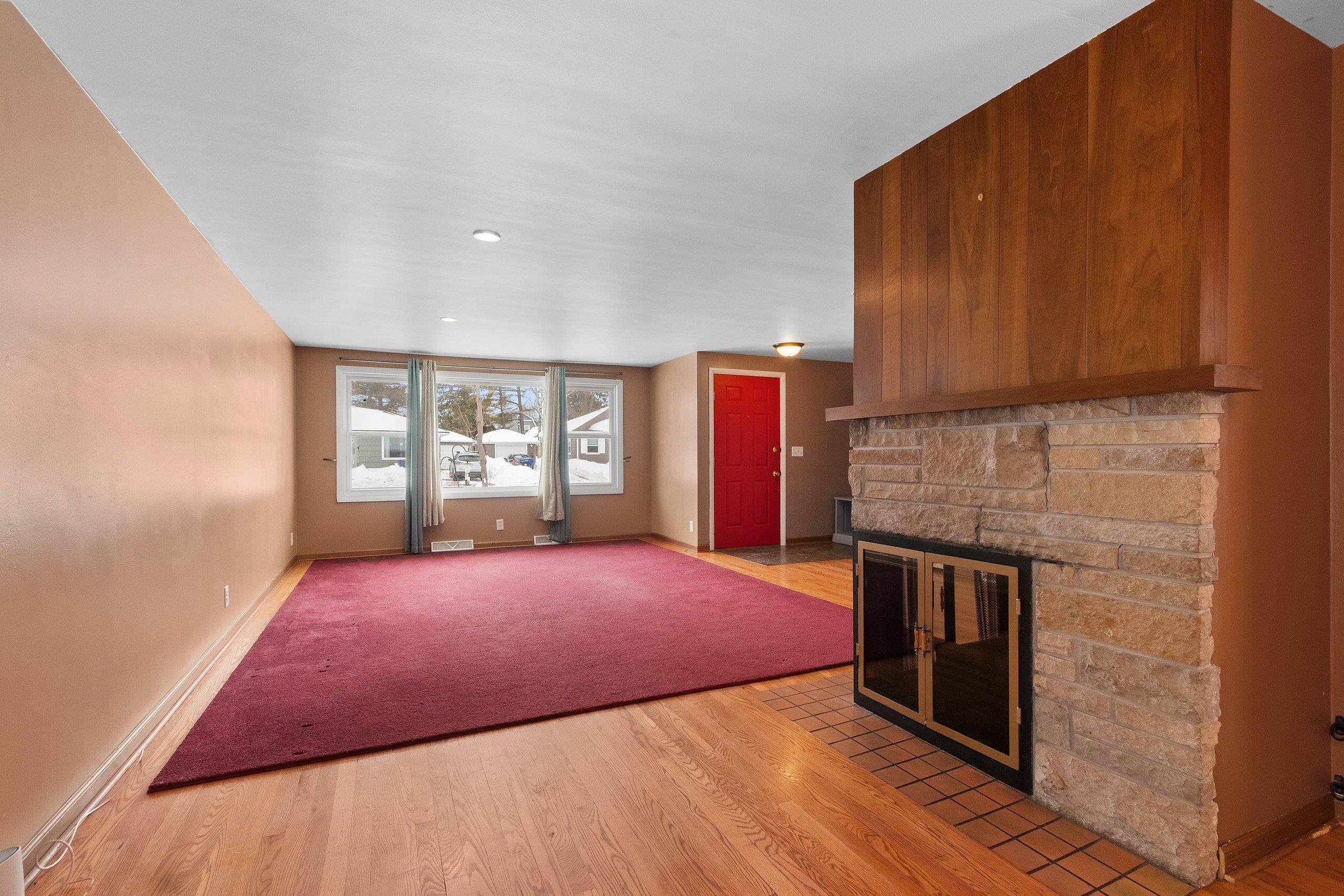 2412 North Morrison Street Appleton, WI 54911 - Photo 5 of 39