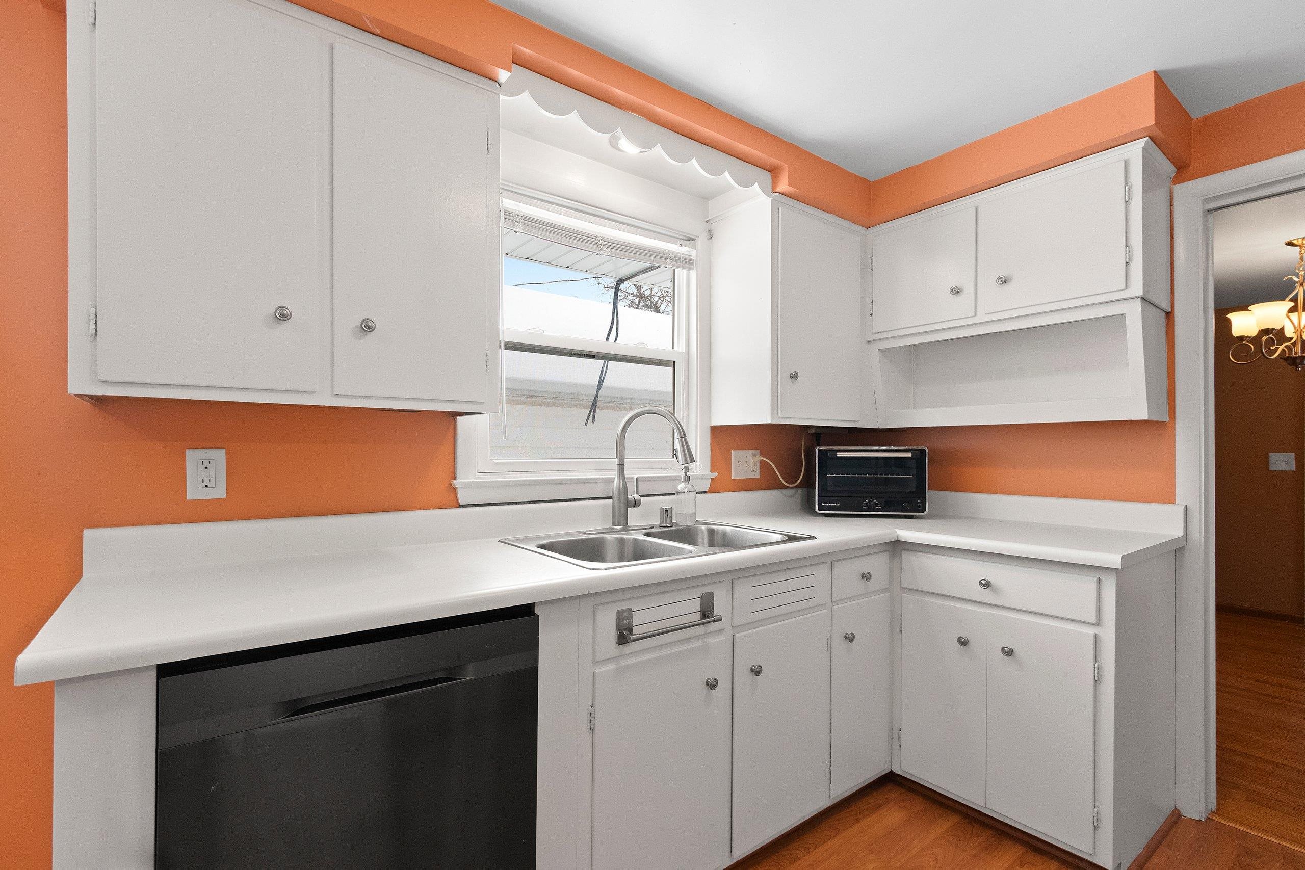 2412 North Morrison Street Appleton, WI 54911 - Photo 10 of 39