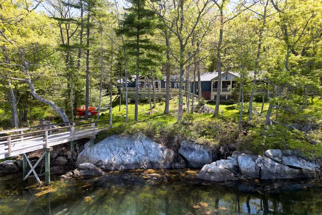 $1,245,000 | 29 Good Day Drive, South Bristol, ME 04568