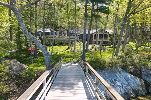 $1,245,000 | 29 Good Day Drive, South Bristol, ME 04568