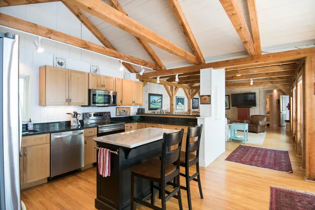 $1,245,000 | 29 Good Day Drive, South Bristol, ME 04568