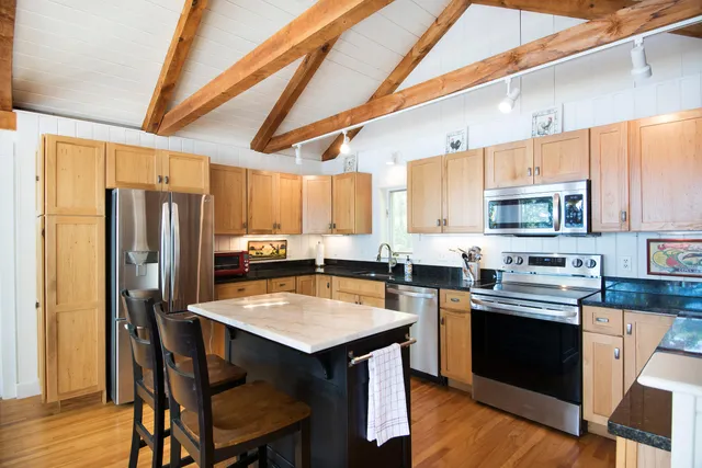 $1,245,000 | 29 Good Day Drive, South Bristol, ME 04568